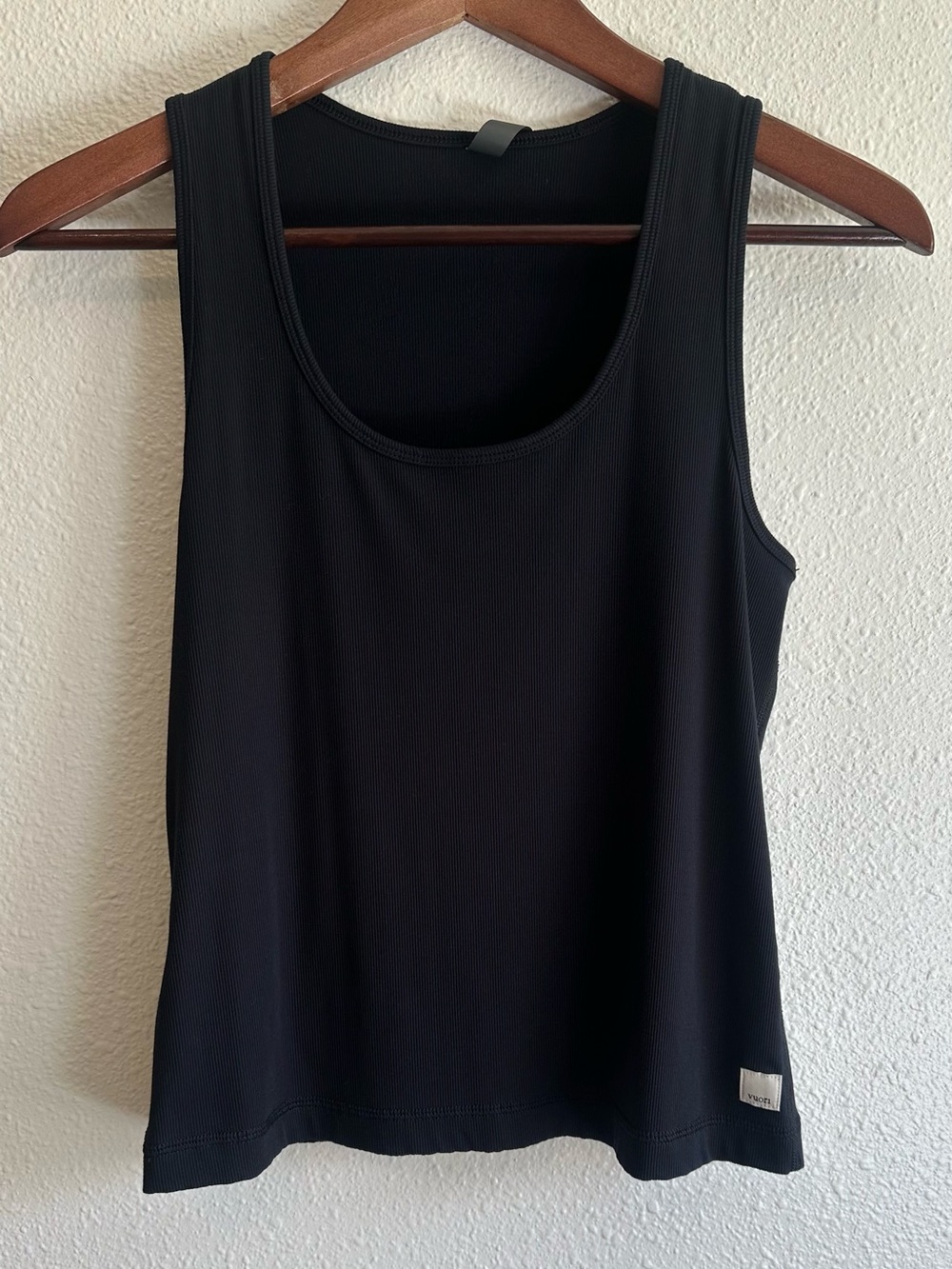 Vuori women’s medium tank black